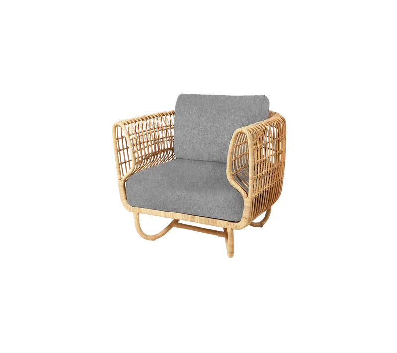 Nest lounge chair van Cane-line in Natural, medium round sticks rattan, Light grey, Zen – productfoto
