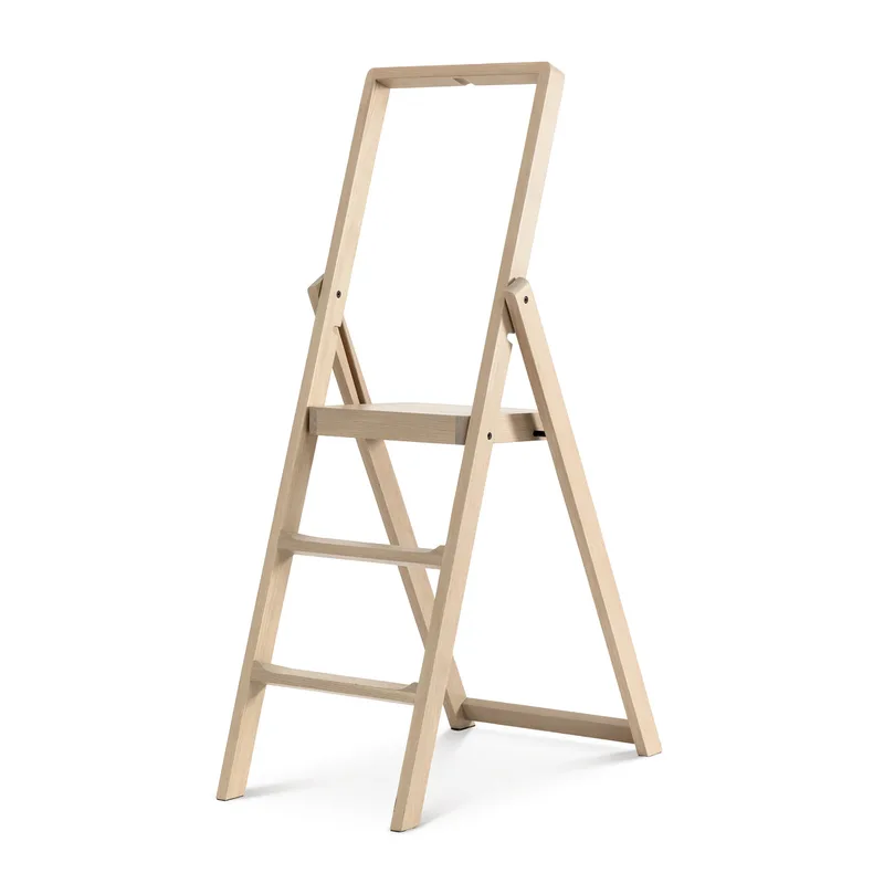Step Stepladder van Design House Stockholm in Light Oak – productfoto
