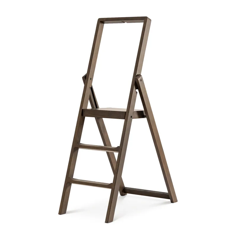 Step Stepladder van Design House Stockholm in Dark Oak – productfoto