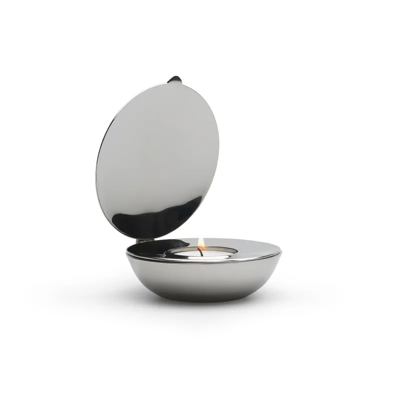 Shell Candle Holder van Design House Stockholm in Silver – productfoto