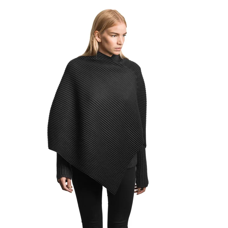 Pleece de Design House Stockholm en Poncho, Black – photo du produit