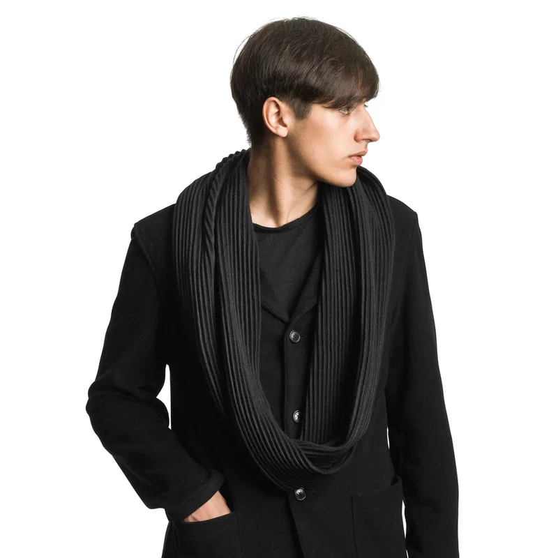 Pleece van Design House Stockholm in Snood, Black – productfoto