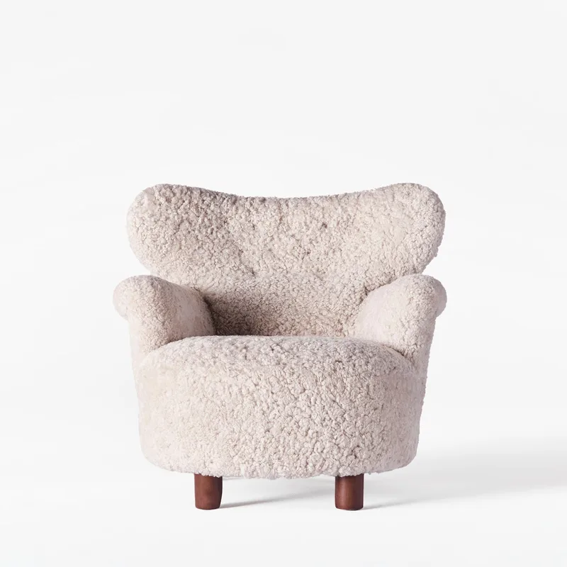 Elias Armchair Sheepskin von Dusty Deco – Produktfoto