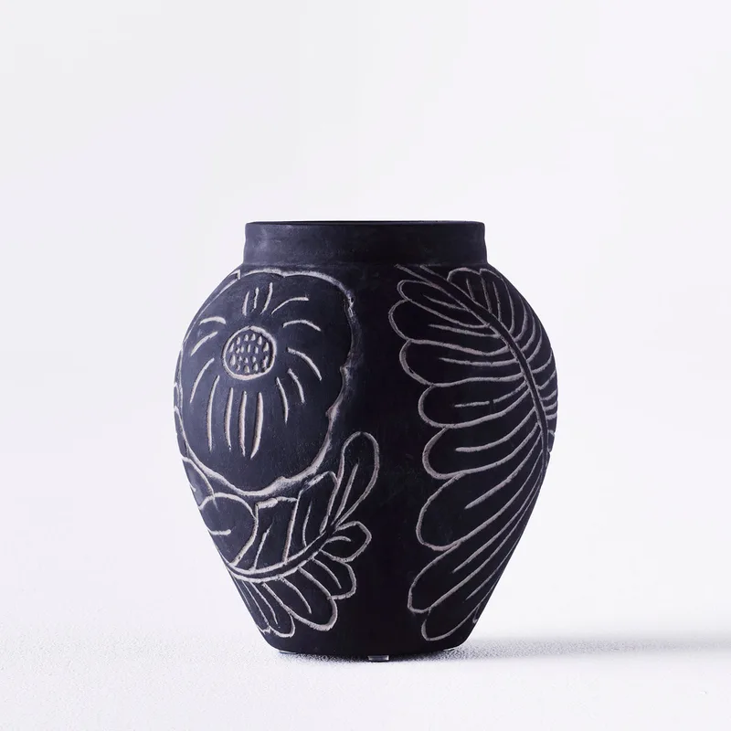 Frida Vase Small Black by Dusty Deco – product photo