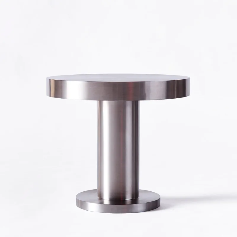 Cufflink Side Table van Dusty Deco – productfoto