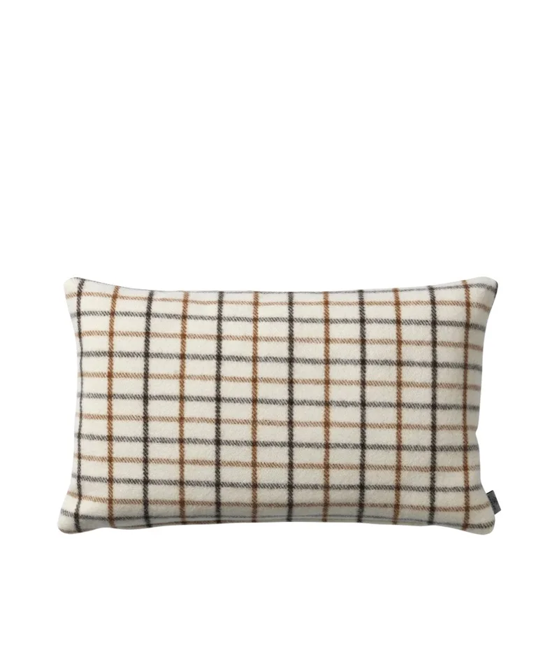 R16 Slotsholmen - Pude - Brun - 30 x 50 by FDB Møbler – product photo