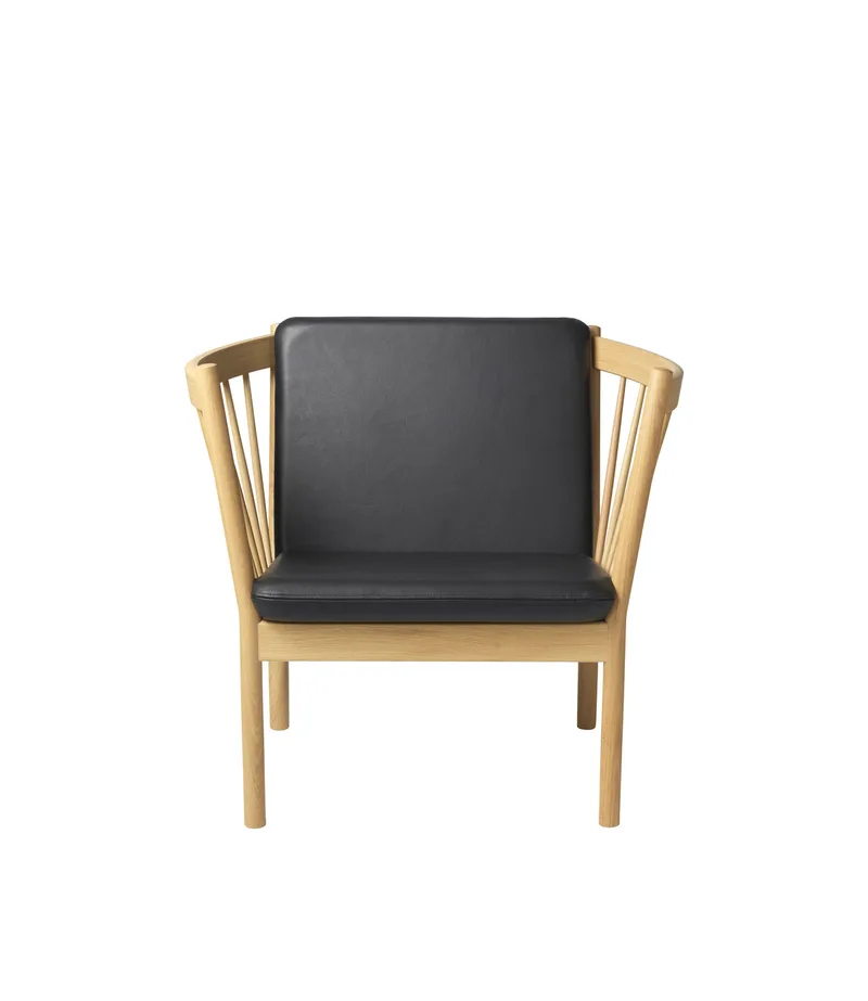 J146 - Lænestol - Eg - Sort læder by FDB Møbler – product photo