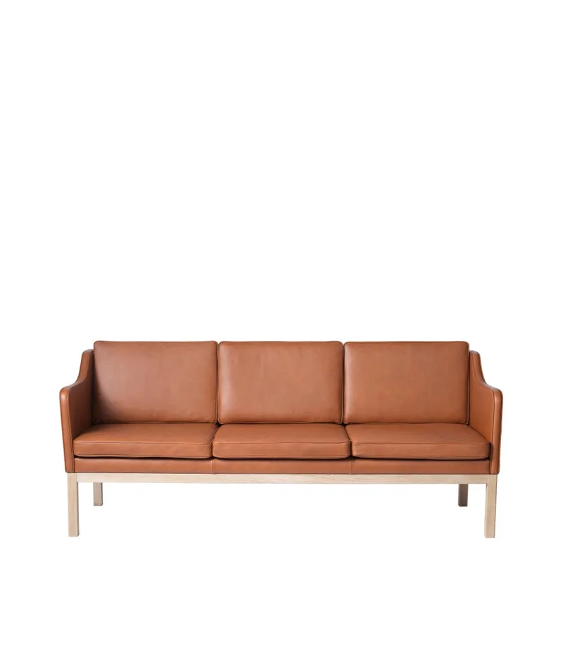 L43 MK46 - 3 pers. sofa - Cognac læder von FDB Møbler – Produktfoto