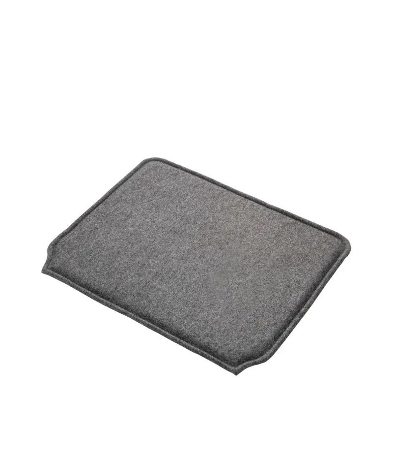 R5 Nøje - Hynde - Uld - Grå - J80/J81 by FDB Møbler – product photo
