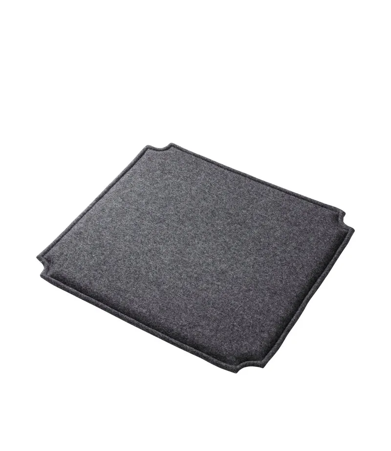 R5 Nøje - Hynde - Uld - Grå - J178 by FDB Møbler – product photo
