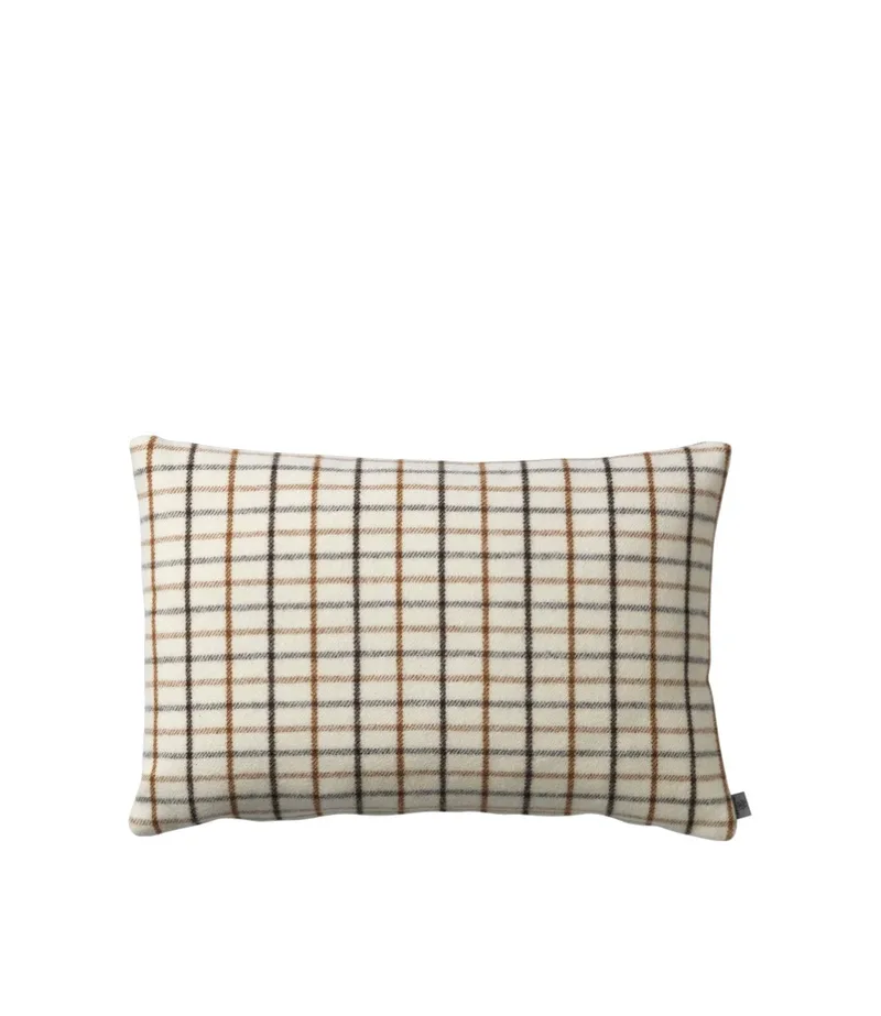 R16 Slotsholmen - Pude - Brun - 40 x 60 by FDB Møbler – product photo