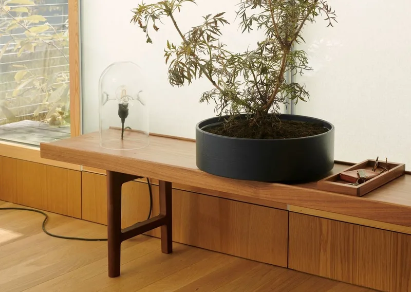 Krobo Circle Low by Fjordfiesta in Innvendig plastikk beskyttelse, Sort – interior photo 2 of 2