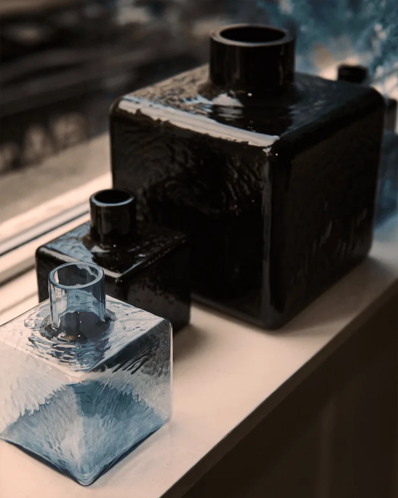 Cube Vase, Small Cube von Fogia in Clear glass – Ambientefoto 3 von 10