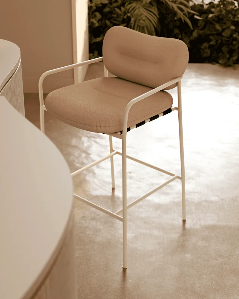 Bollo Counter Stool Bollo de Fogia en Elmosoft 99999/RAL9005, Jet black (RAL 9005), Elmosoft 99999, Elmo Leather, Leather – photo d’ambiance 5 sur 10