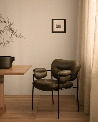 Bollo Dining Chair Bollo by Fogia in Barnum Sand 2/RAL1013, Oyster white (RAL 1013), Barnum Sand 2, Nevotex, Fabric – interior photo 12 of 53
