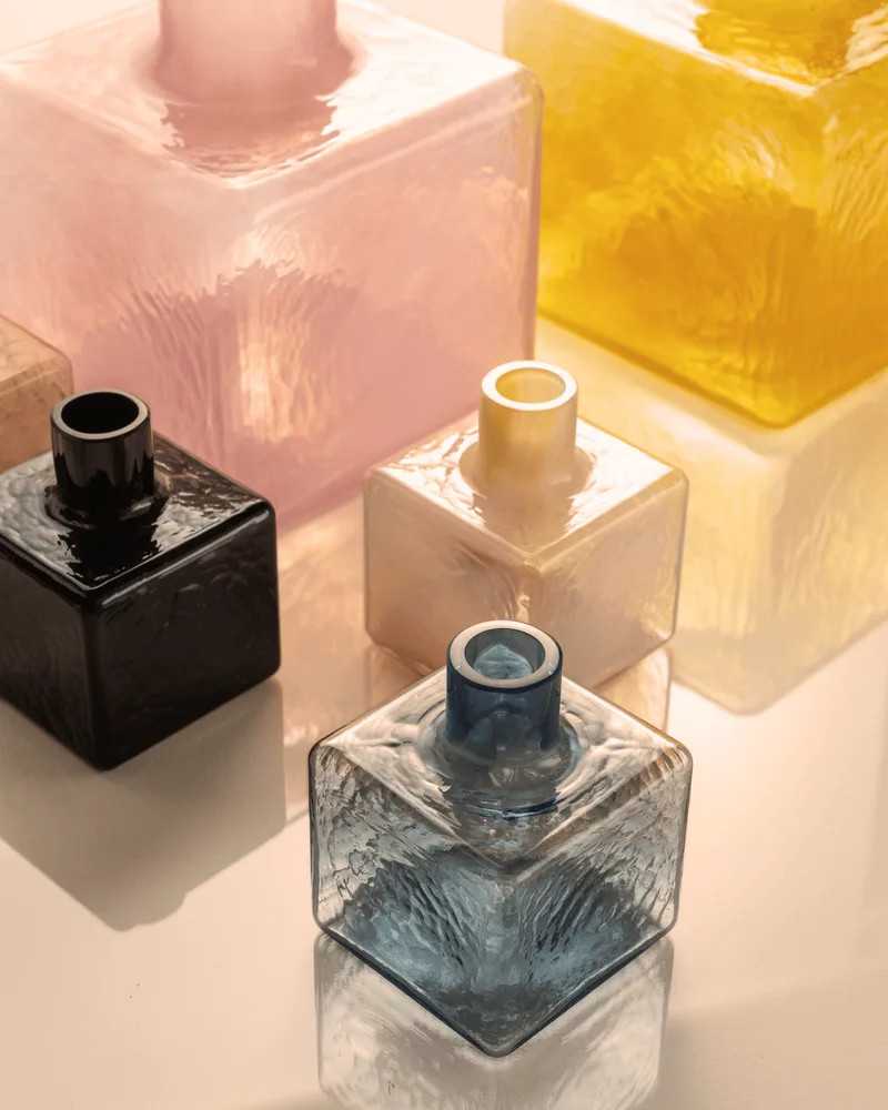 Cube Vase, Small Cube von Fogia in Clear glass – Ambientefoto 7 von 10
