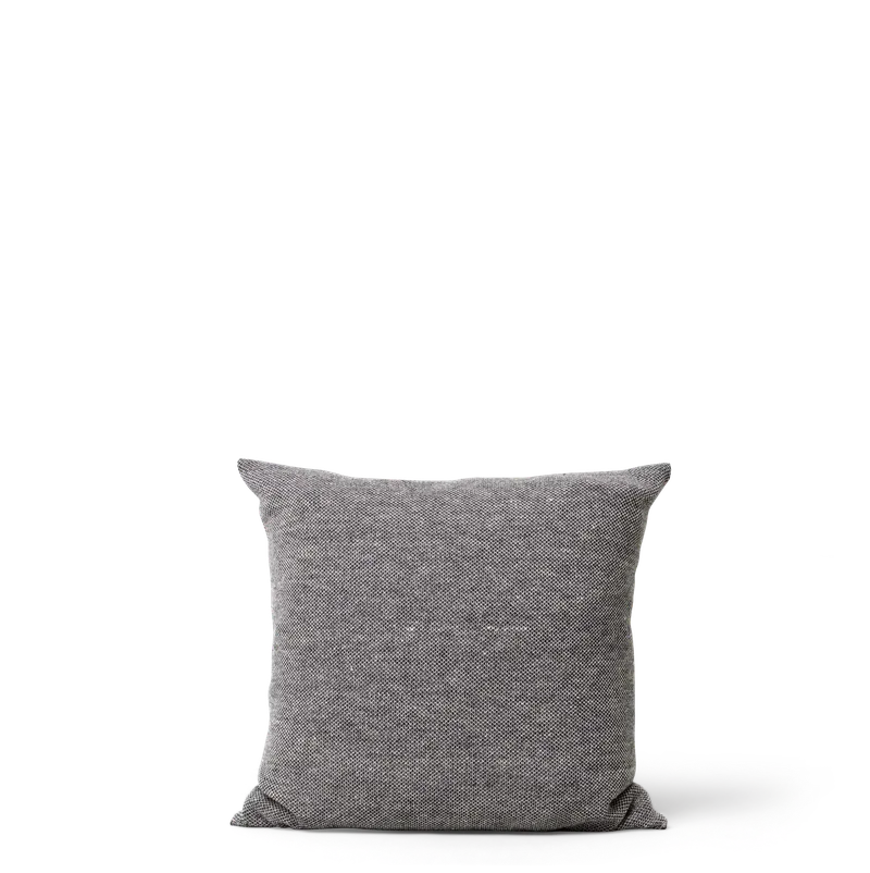 Aymara Cushion van Form & Refine in Pattern Cream – productfoto 1 van 2