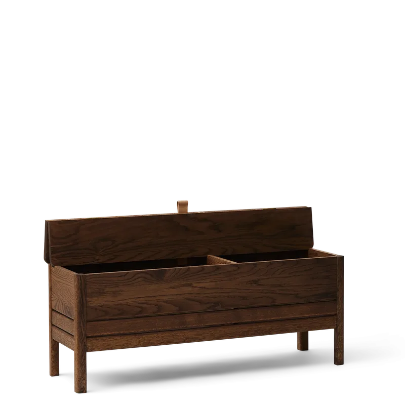 A Line Storage Bench 111 van Form & Refine in Smoked Oak – productfoto 2 van 3
