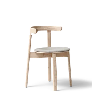 Lunar Chair von Form & Refine in White Oak Hallingdal – Produktfoto 1 von 4