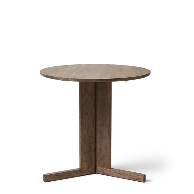 Trefoil Round Table Ø75 3 Legs van Form & Refine in Smoked Oak – productfoto 3 van 3