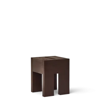 Monolith Side Table de Form & Refine en Dark Brown Ash – photo du produit 1 sur 4