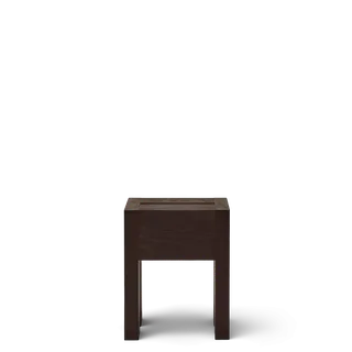 Monolith Side Table de Form & Refine en Dark Brown Ash – photo du produit 2 sur 4