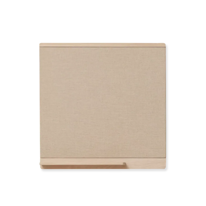 Rim Pinboard 75×75 van Form & Refine in White Oak – productfoto 1 van 3