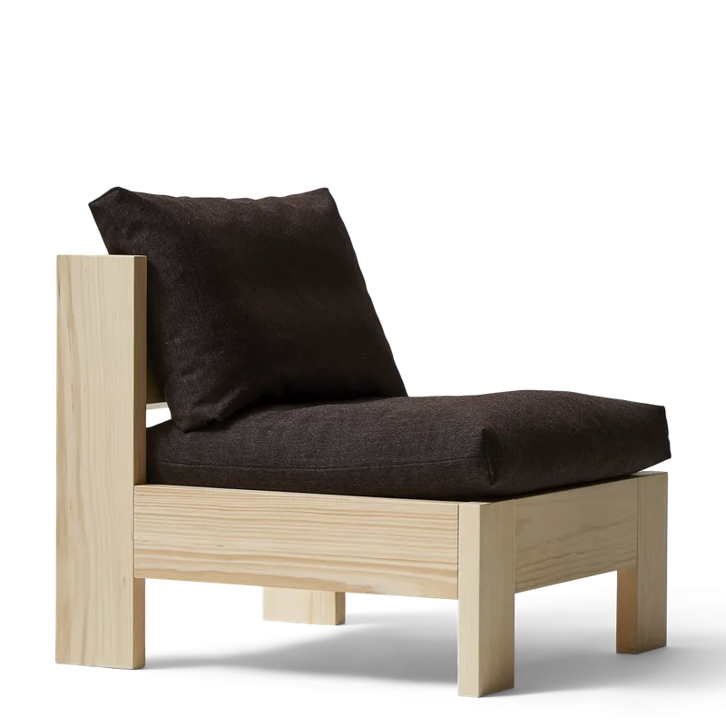 Icon Lounge Chair von Form & Refine in Pine – Produktfoto 2 von 5