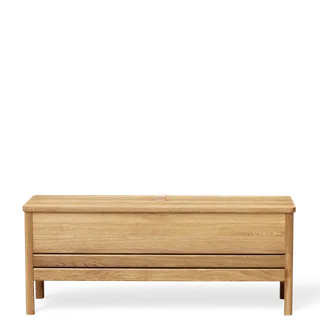 A Line Storage Bench 111 van Form & Refine in Oak – productfoto 4 van 4