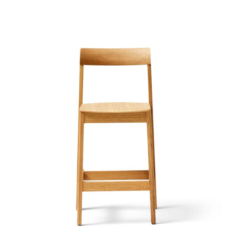 Blueprint Bar Chair 65 van Form & Refine in Oak – productfoto 5 van 5