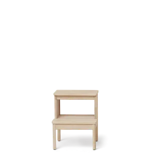 A Line Stepstool van Form & Refine in White Oak – productfoto 3 van 3