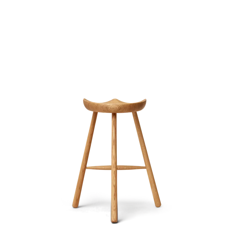Shoemaker Chair™ no. 68 by Form & Refine in Oak – product photo 2 of 3