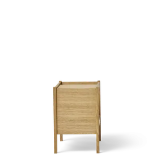 Journal Side Table de Form & Refine en Oak – photo du produit 3 sur 4