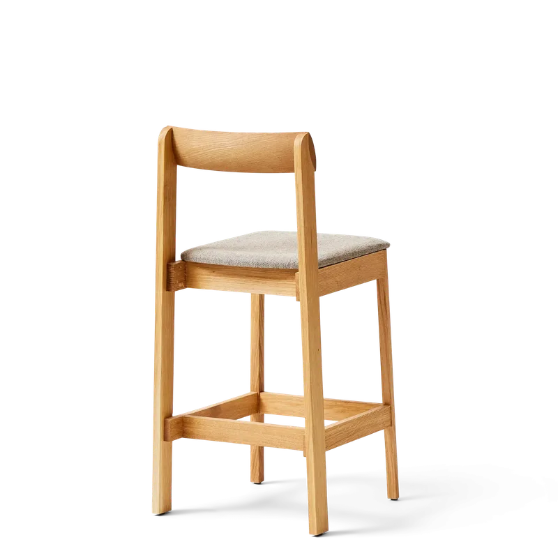 Blueprint Bar Chair 65 van Form & Refine in Oak Hallingdal – productfoto 4 van 4