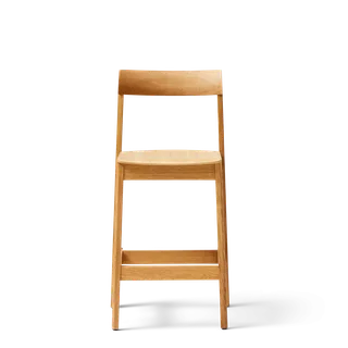 Blueprint Bar Chair 65 van Form & Refine in Oak – productfoto 1 van 5