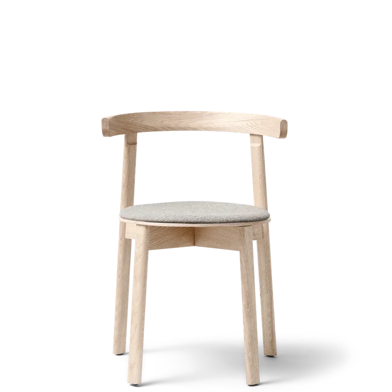 Lunar Chair von Form & Refine in White Oak Hallingdal – Produktfoto 4 von 4