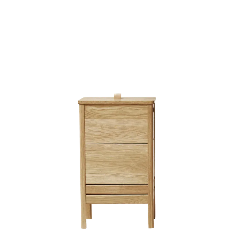 A Line Laundry Box van Form & Refine in Oak – productfoto 3 van 3