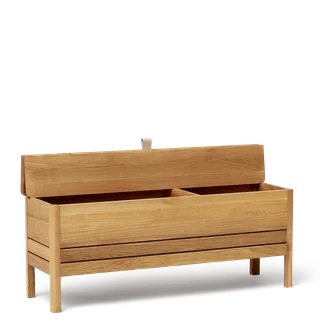 A Line Storage Bench 111 van Form & Refine in Oak – productfoto 2 van 4