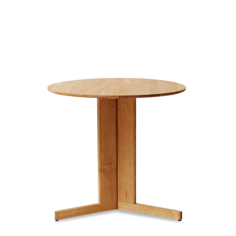 Trefoil Round Table Ø75 3 Legs van Form & Refine in Oak – productfoto 3 van 3