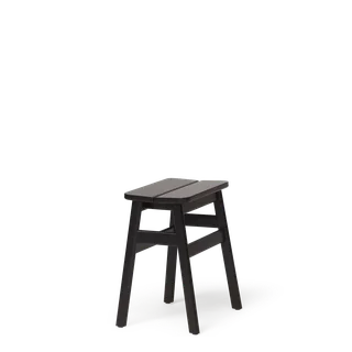 Angle Stool 45 van Form & Refine in Black – productfoto 1 van 3