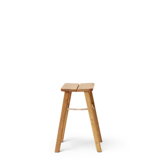Angle Foldable Stool, Oak van Form & Refine – productfoto 2 van 3