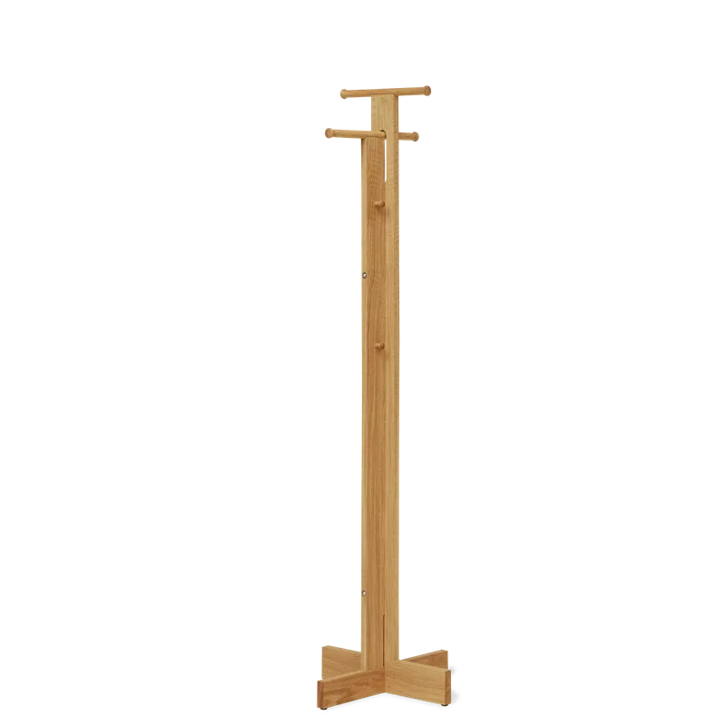 Foyer Coat Stand van Form & Refine in Oak – productfoto 1 van 3