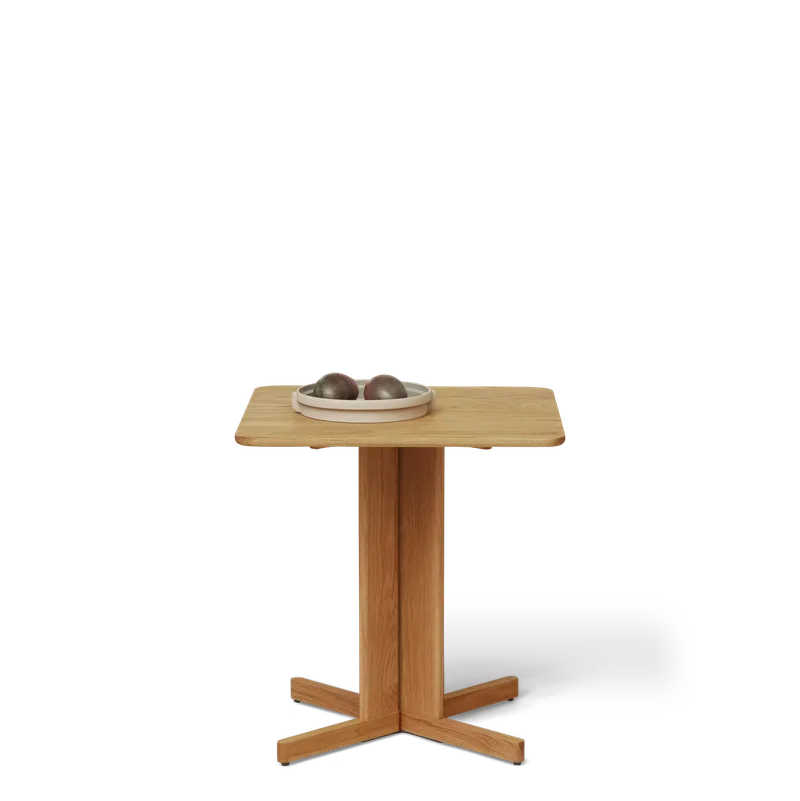 Trefoil Square Table 68×68, Oak von Form & Refine – Produktfoto 3 von 4