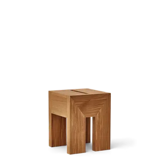 Monolith Side Table de Form & Refine en Oak – photo du produit 2 sur 4