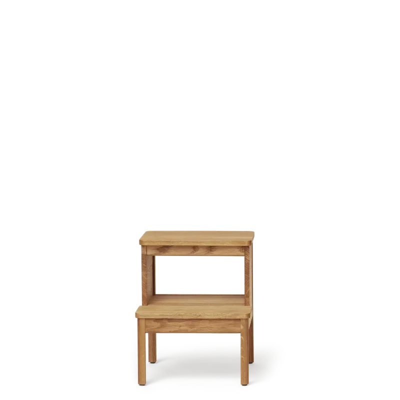 A Line Stepstool van Form & Refine in Oak – productfoto 3 van 3