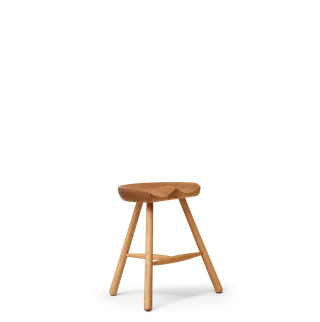 Shoemaker Chair™ no. 49 by Form & Refine in Oak – product photo 1 of 3