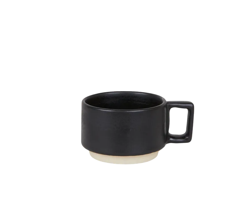 Otto Ceramic Mug with Handle | Black van FRAMA in Black – productfoto