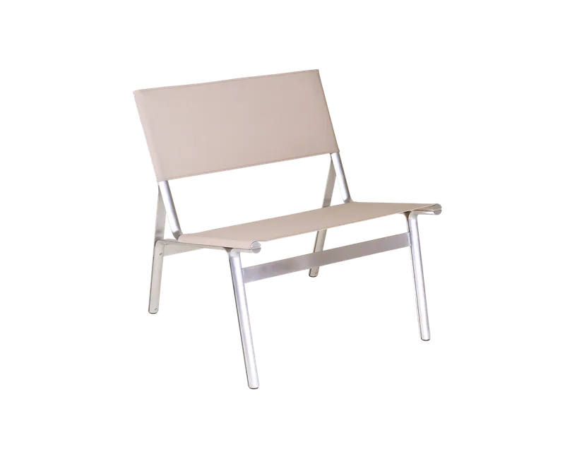 Union Easy Chair | Aluminum / Sandstone Mesh de FRAMA en Aluminum / Sandstone Mesh – photo du produit
