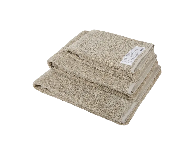 Heavy Towel Set | Sage Green von FRAMA in Sage Green – Produktfoto