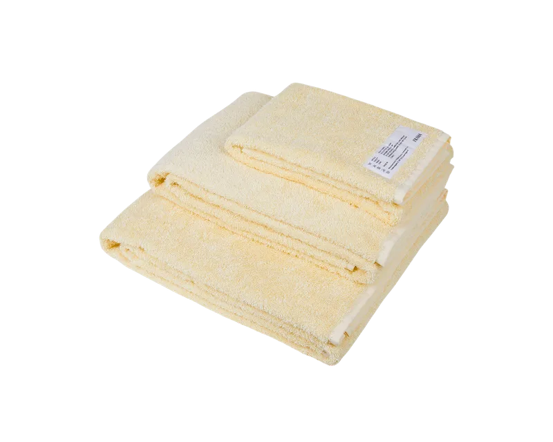 Heavy Towel | Pale Yellow | Bath Sheet de FRAMA en Bath Sheet, Pale Yellow – photo du produit 1 sur 2